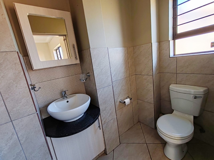 2 Bedroom Property for Sale in Grimbeeck Park North West